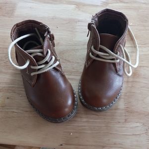 Steve Madden size 6 brown boot childs